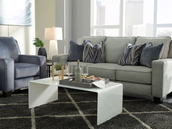 685 West End Reclining Sofa by Southern Motion